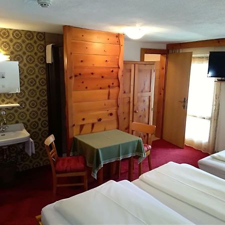 Hotel Garni Alpenrose Ишгль Экстерьер фото