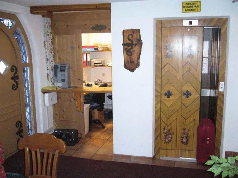 Hotel Garni Alpenrose Ишгль Экстерьер фото