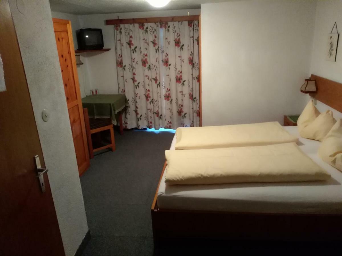 Hotel Garni Alpenrose Ишгль Экстерьер фото